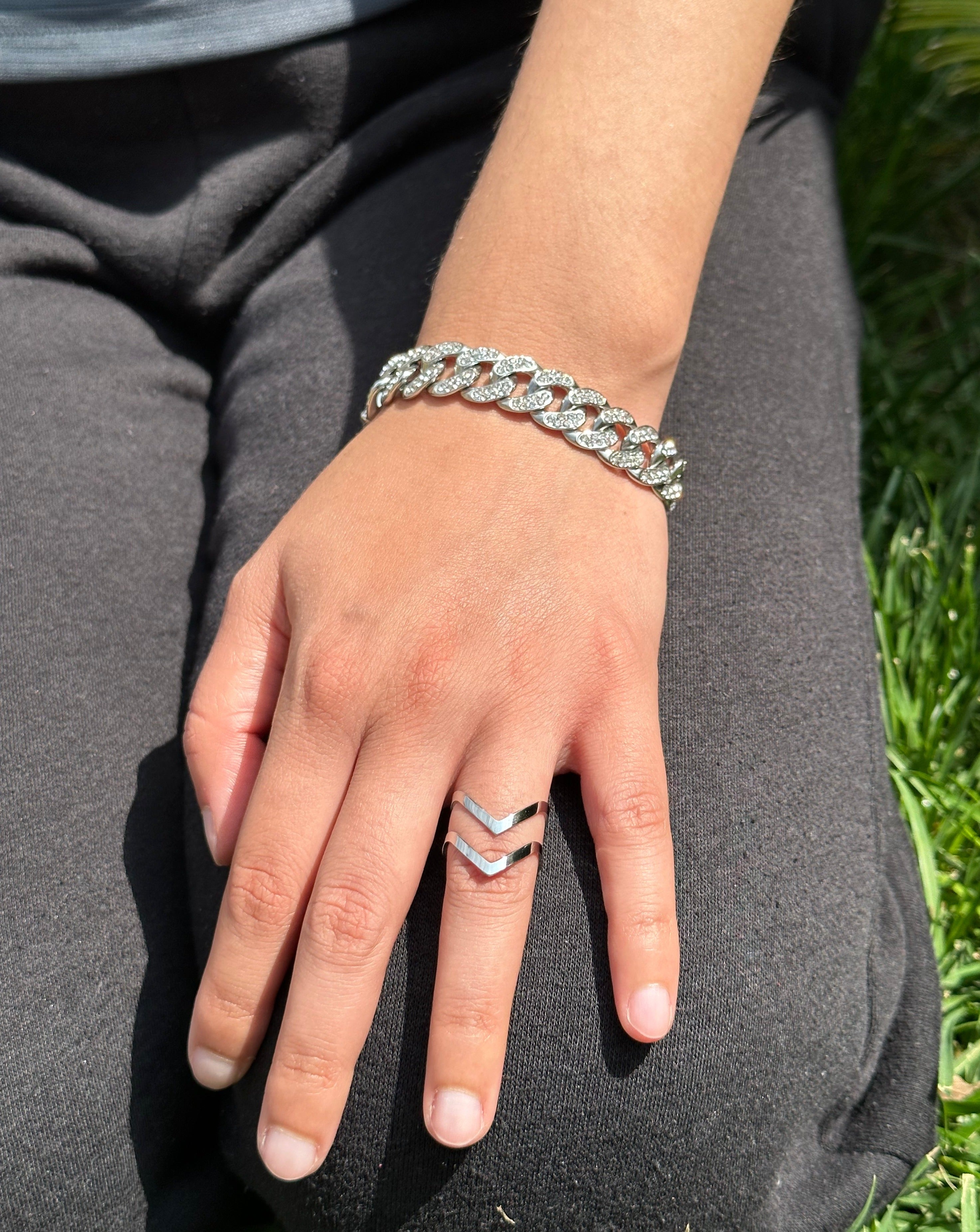 Double Arrow Chevron Ring