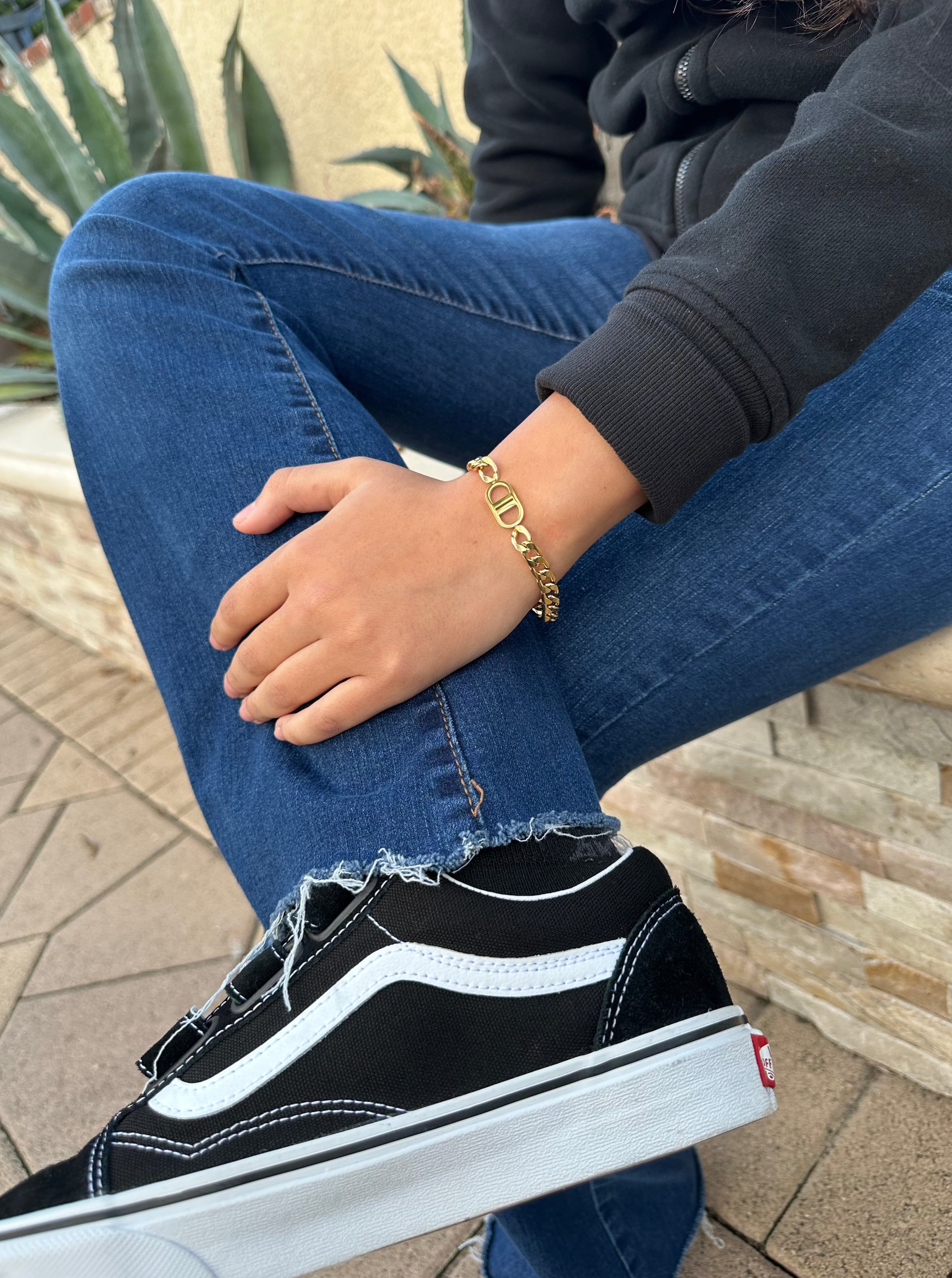 18K Gold DD Initial Link Chain Bracelet
