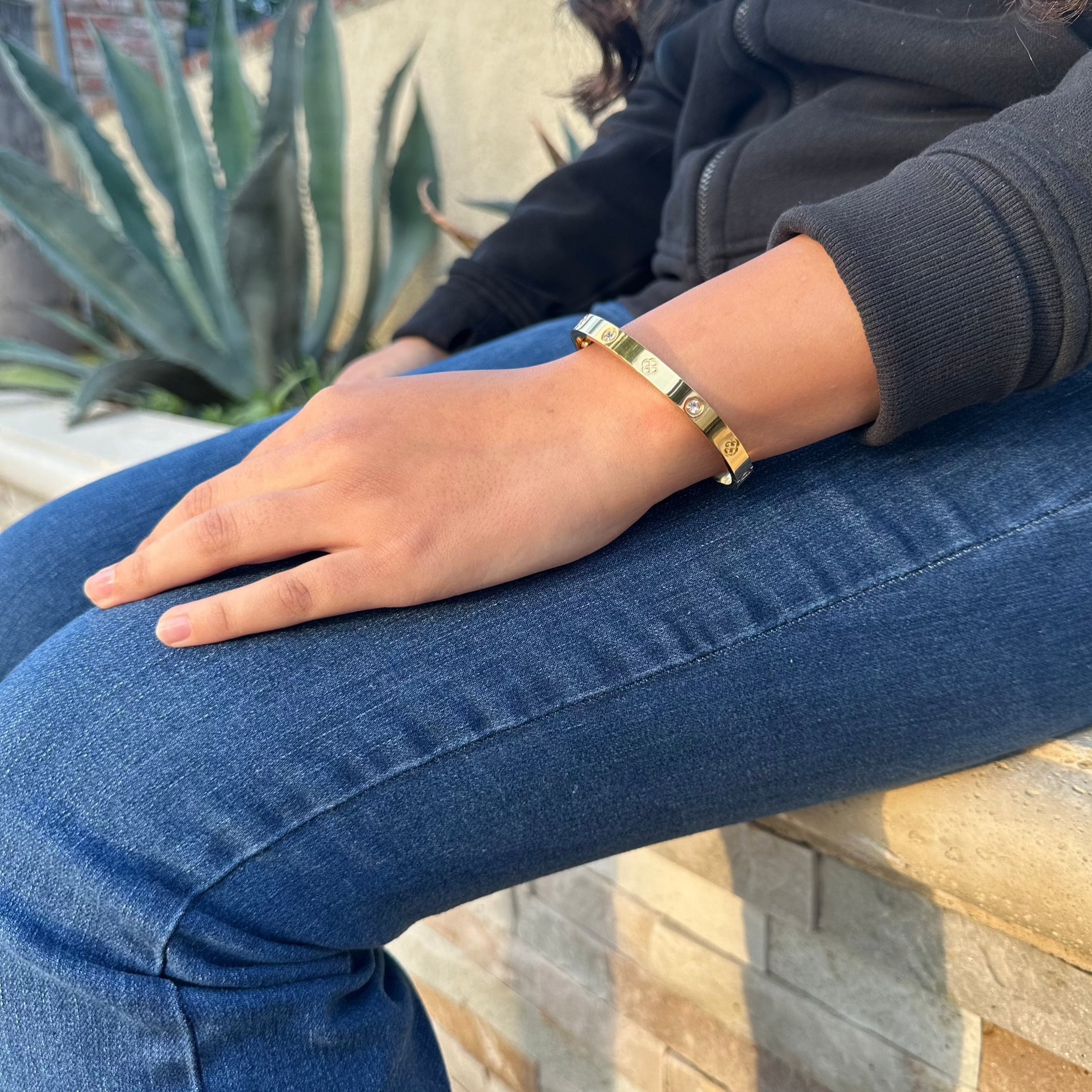 gold mosaic screw love bracelet