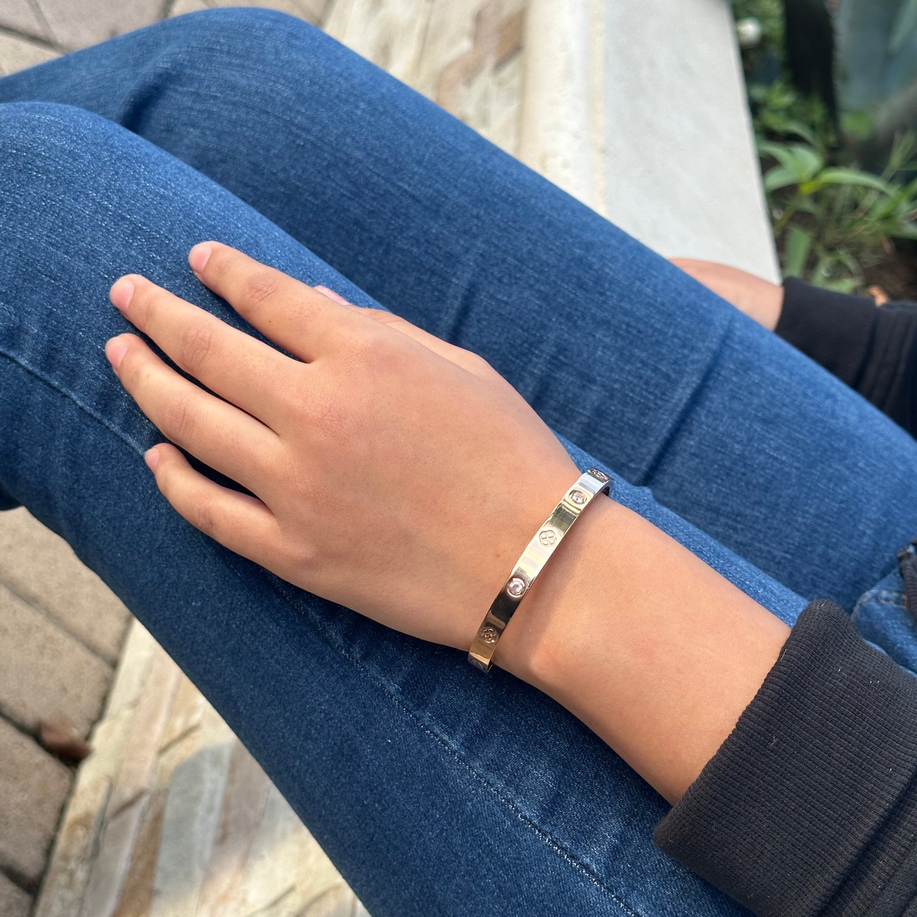 rose gold screw on bracelets