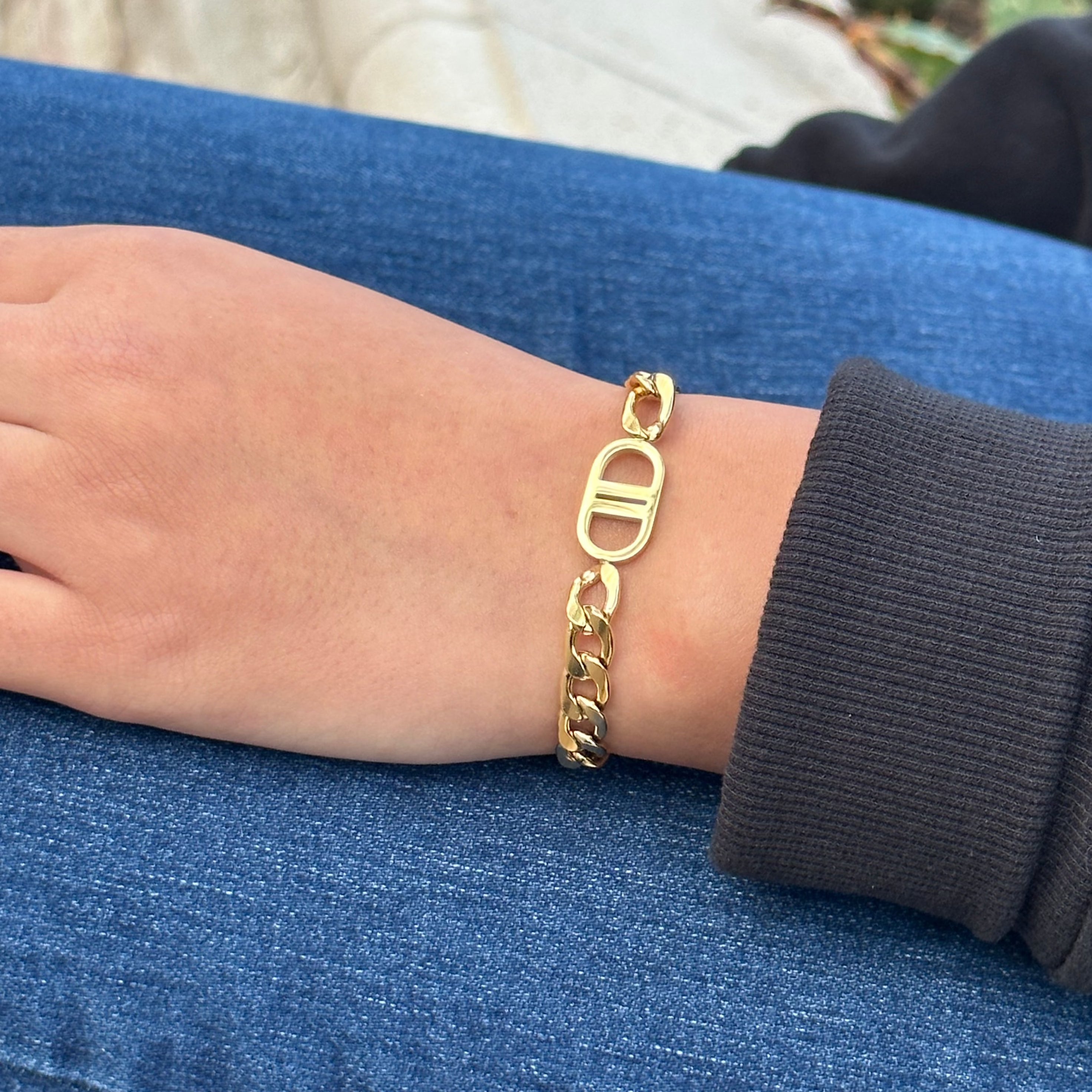 18K Gold DD Initial Link Chain Bracelet