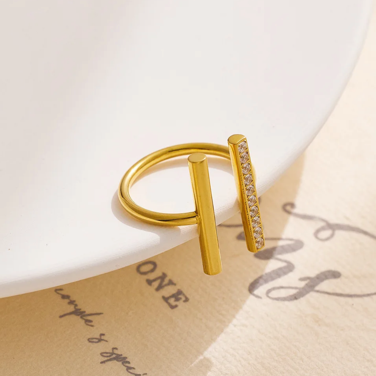 Anillo T de diamantes con barra doble - Plata / Oro