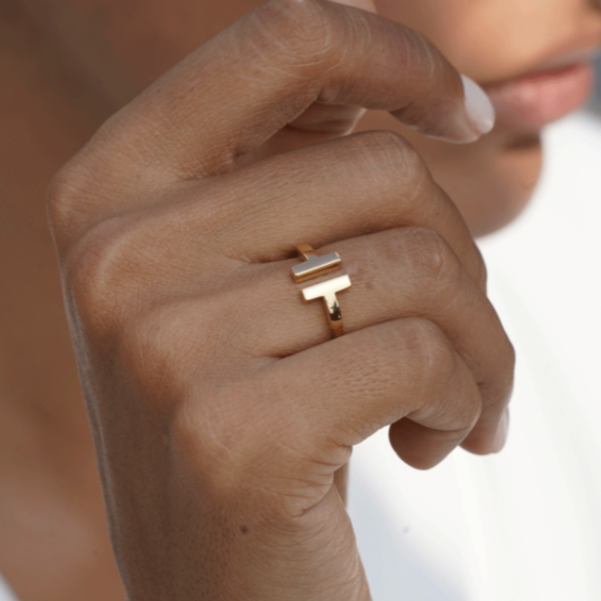 Double T Ring