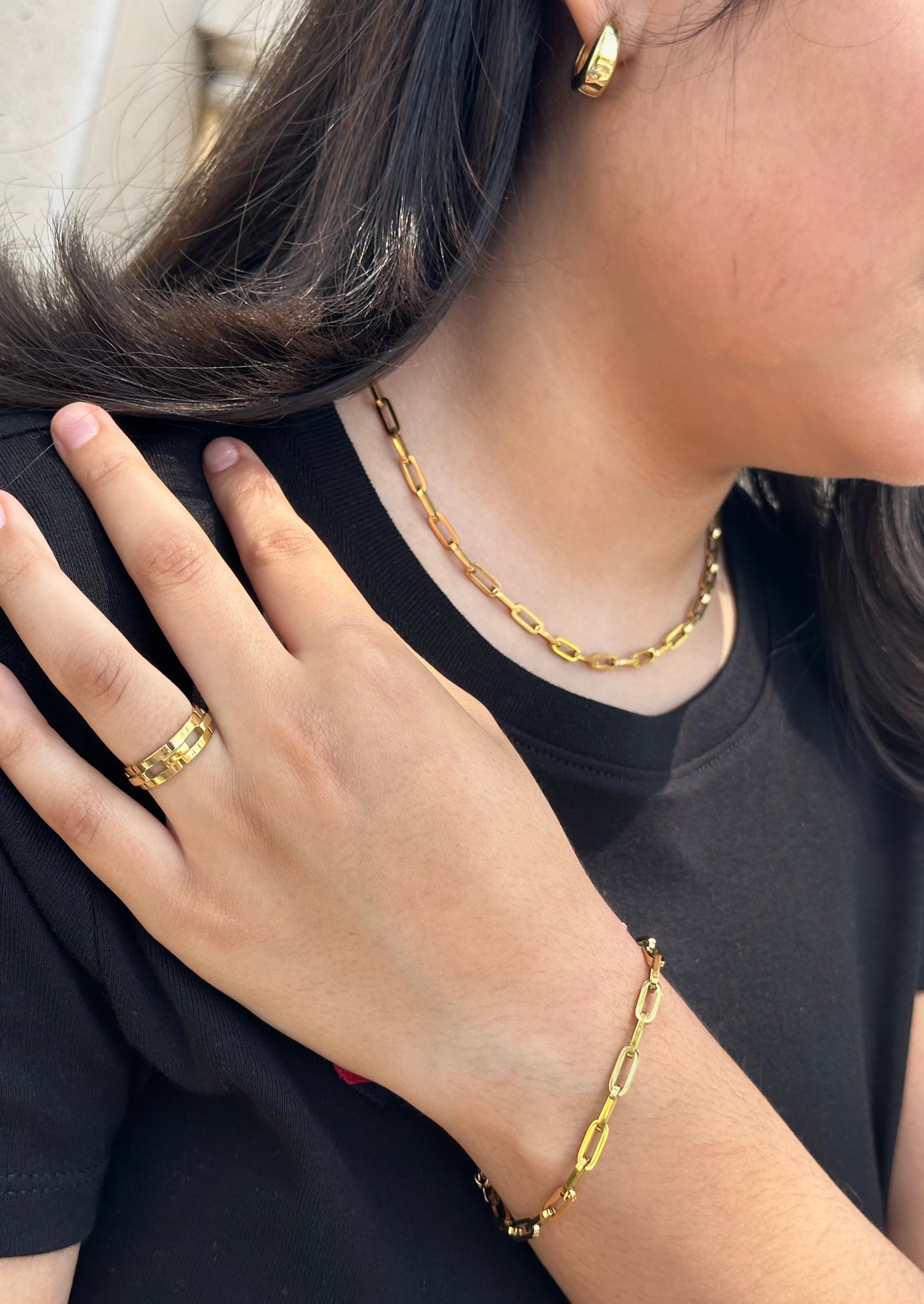 womens gold stacking jewelry inspo