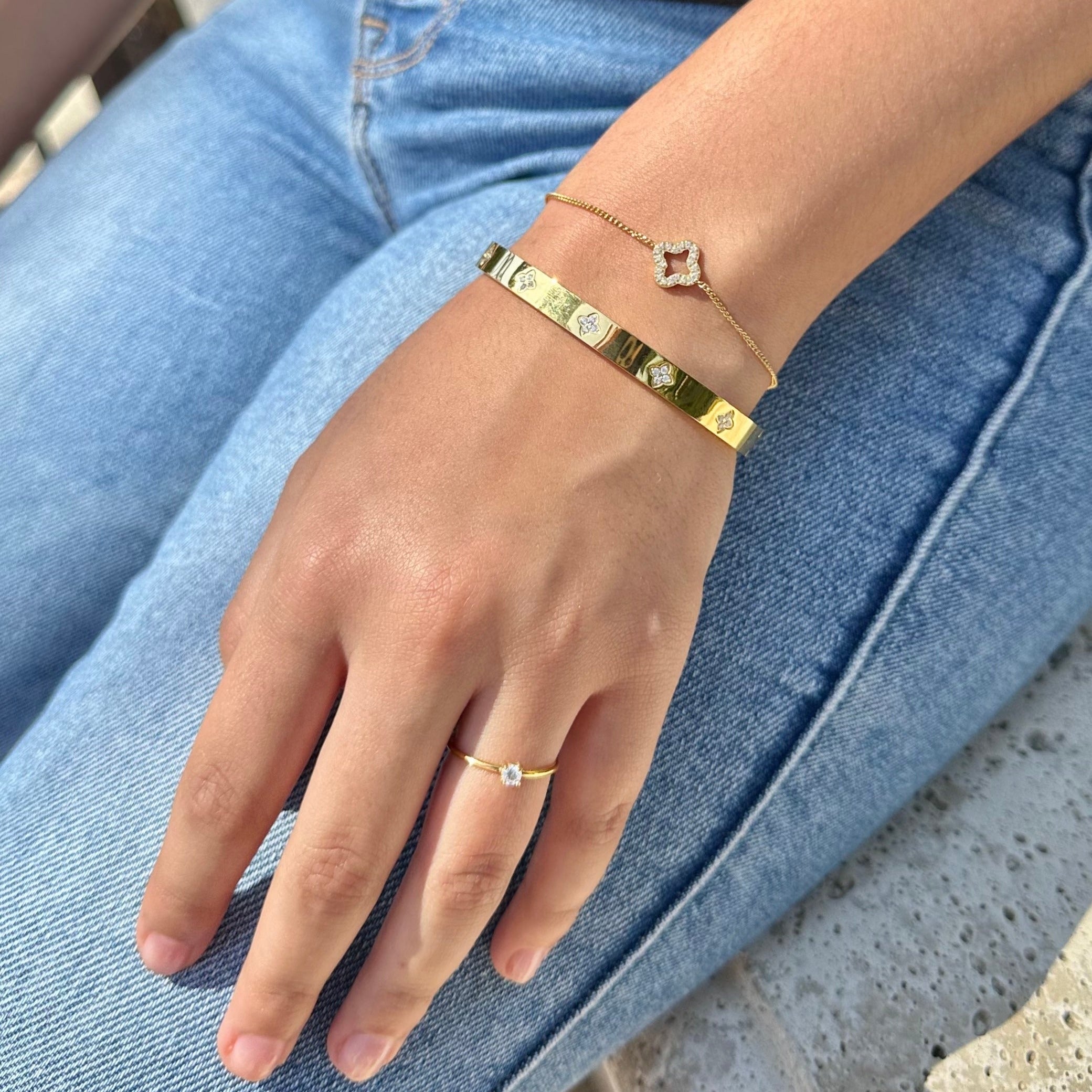 womens chain clovers bracelet