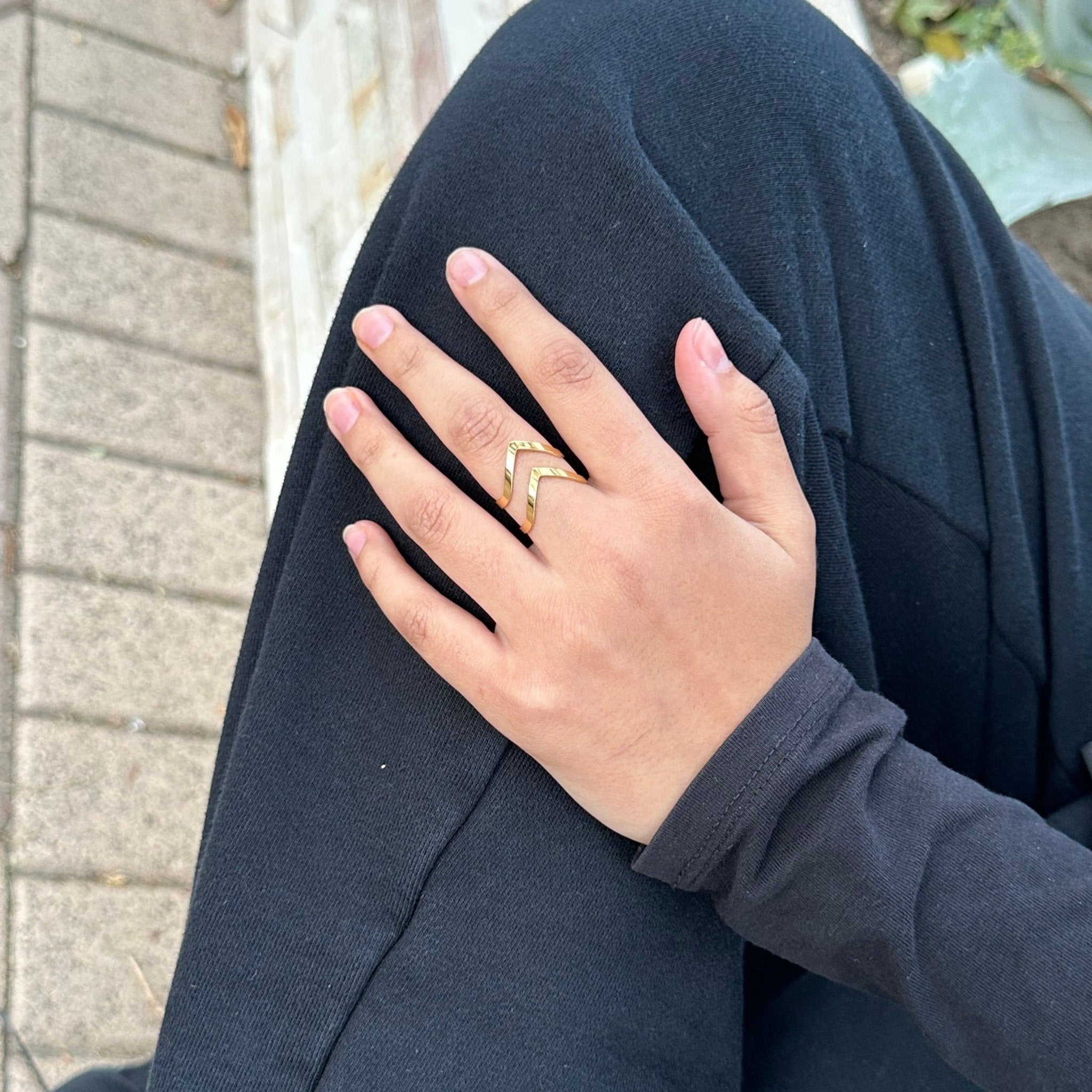 Double Arrow Chevron Ring