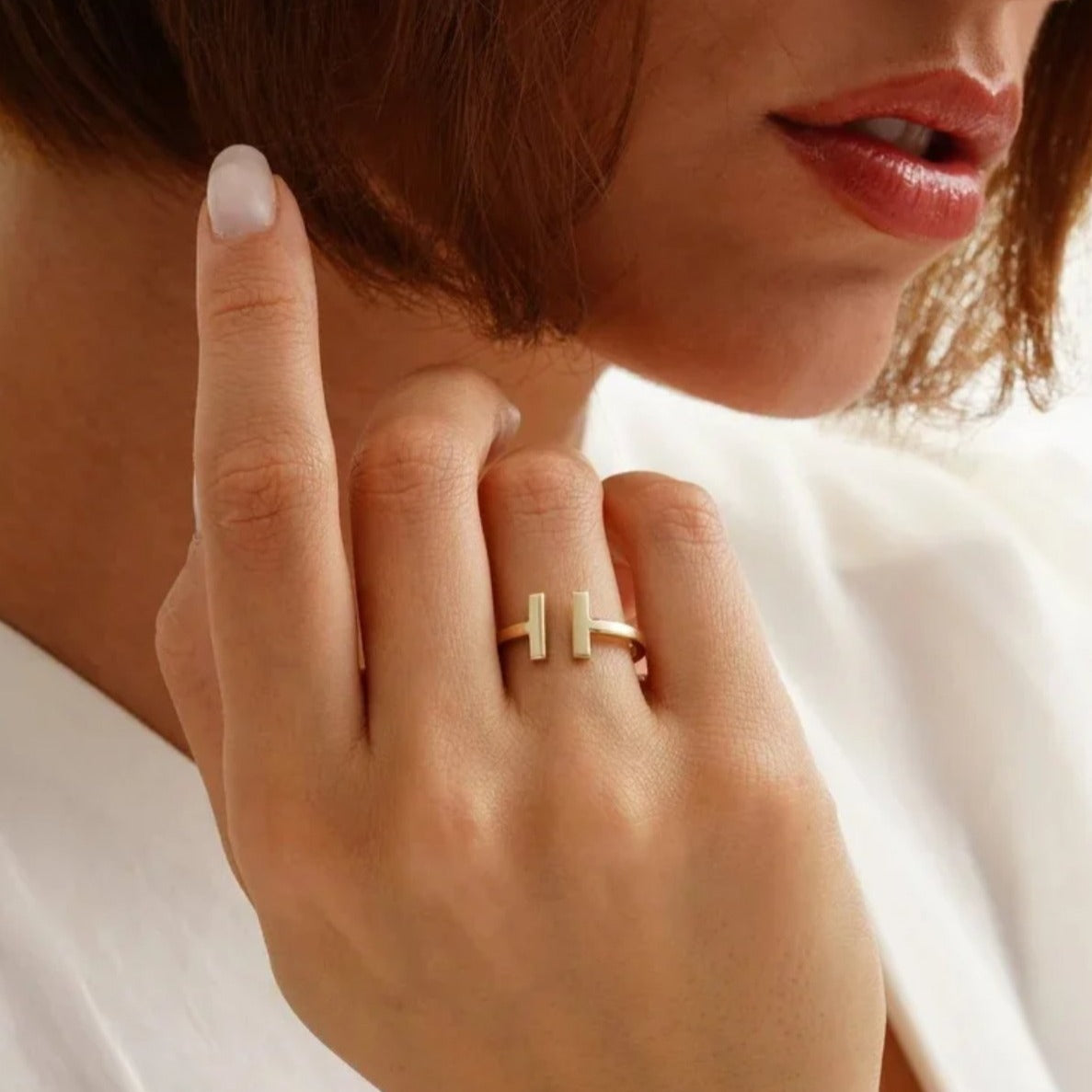 Double T Ring