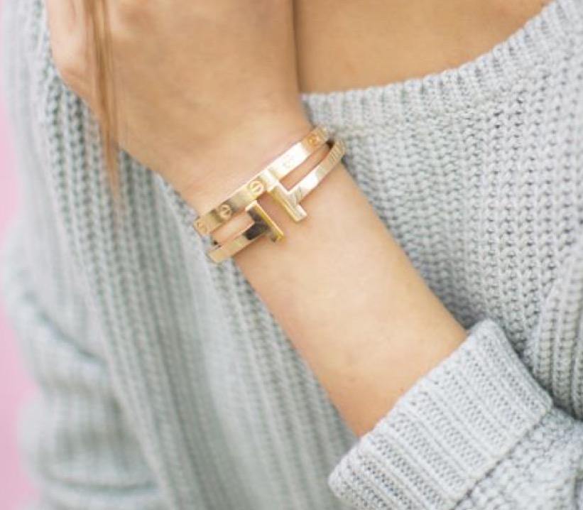 Women's 18k Gold t cuff bracelet bangle