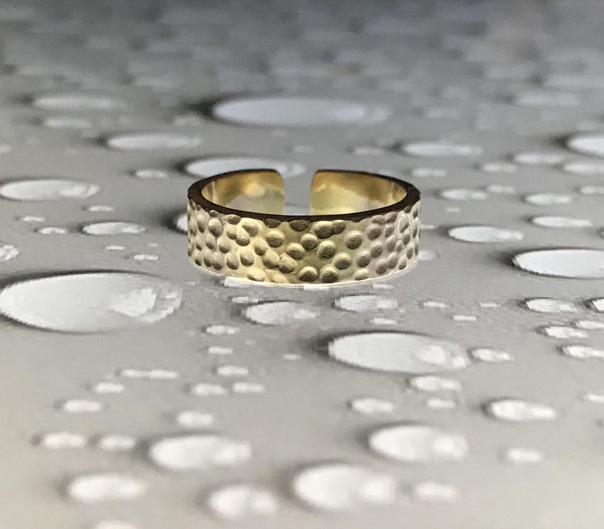 Hammered Gold Band Textured Mens Rings