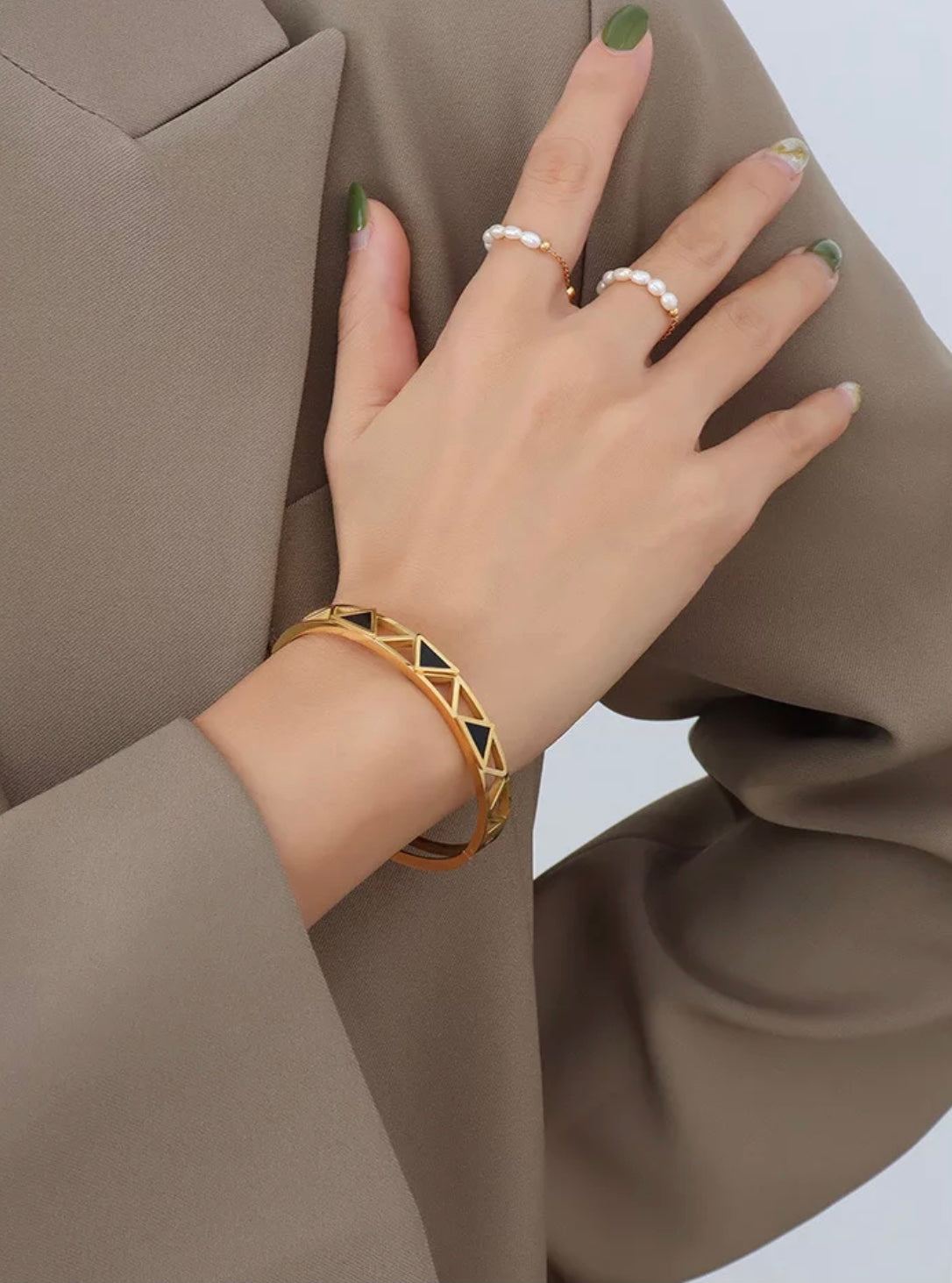 Pattern Dainty gold Bangle for her 1 Øak