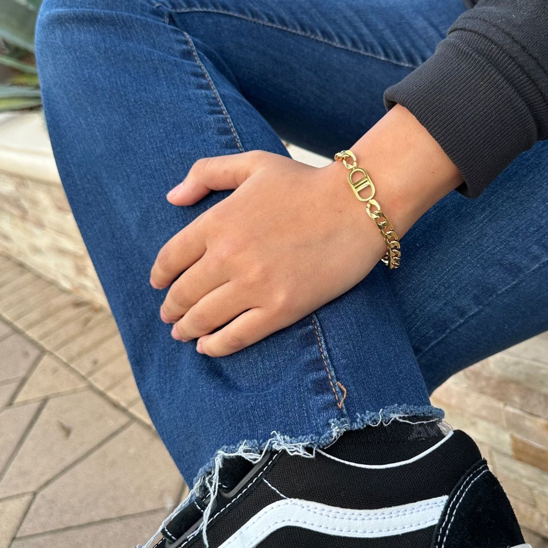 18K Gold DD Initial Link Chain Bracelet