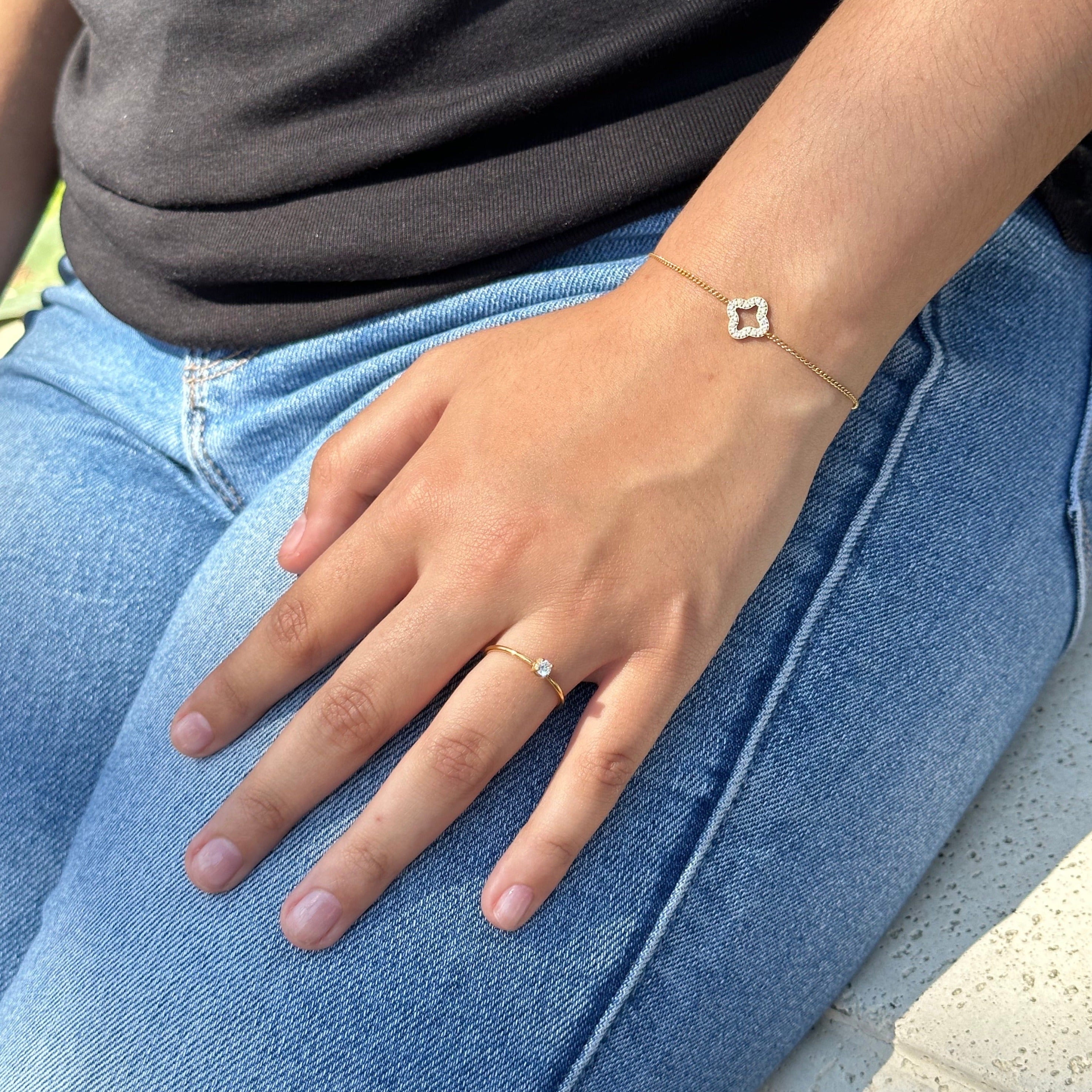 Mini Solitaire Dainty Ring