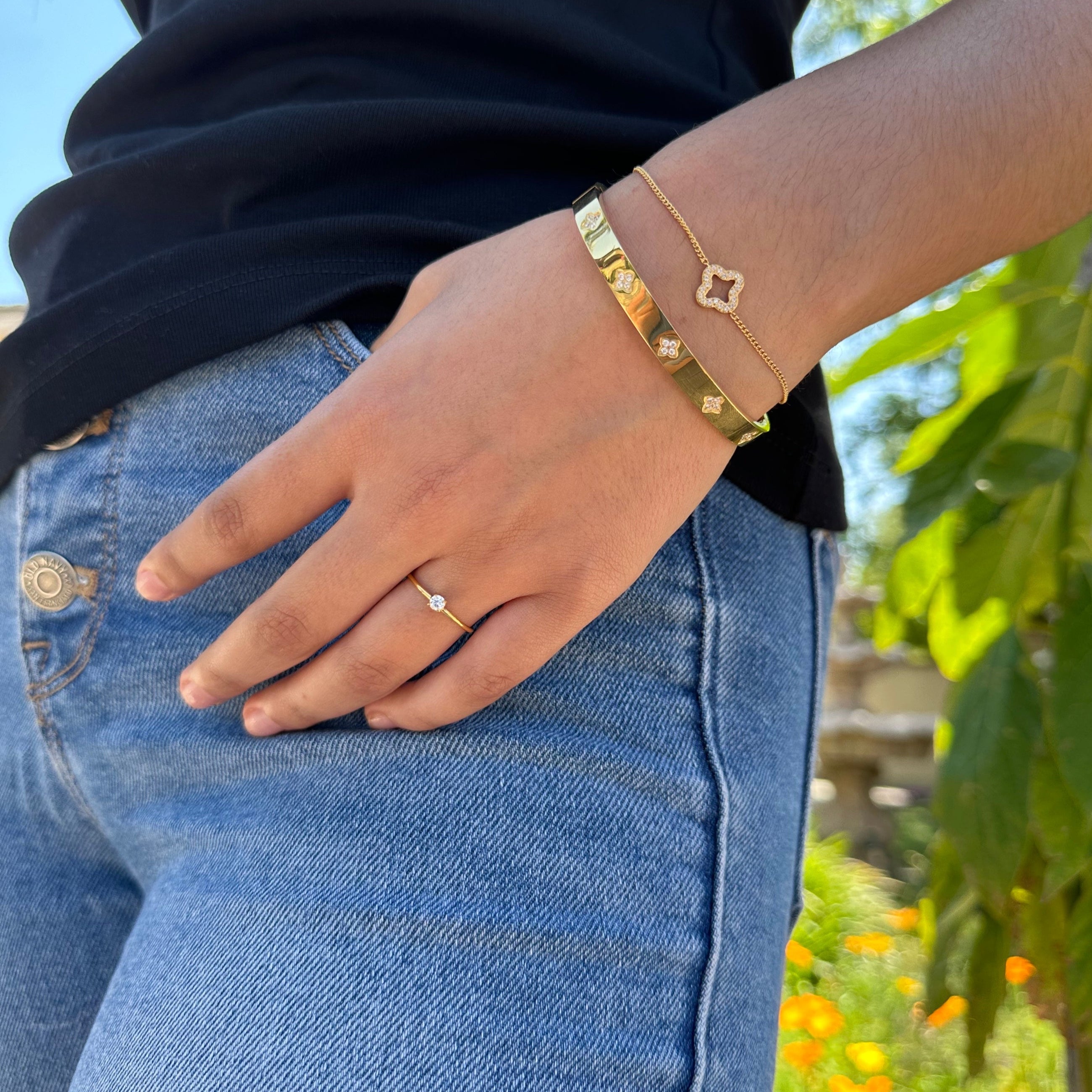 CD CLOVER CUFF BRACELET GOLD DIAMOND