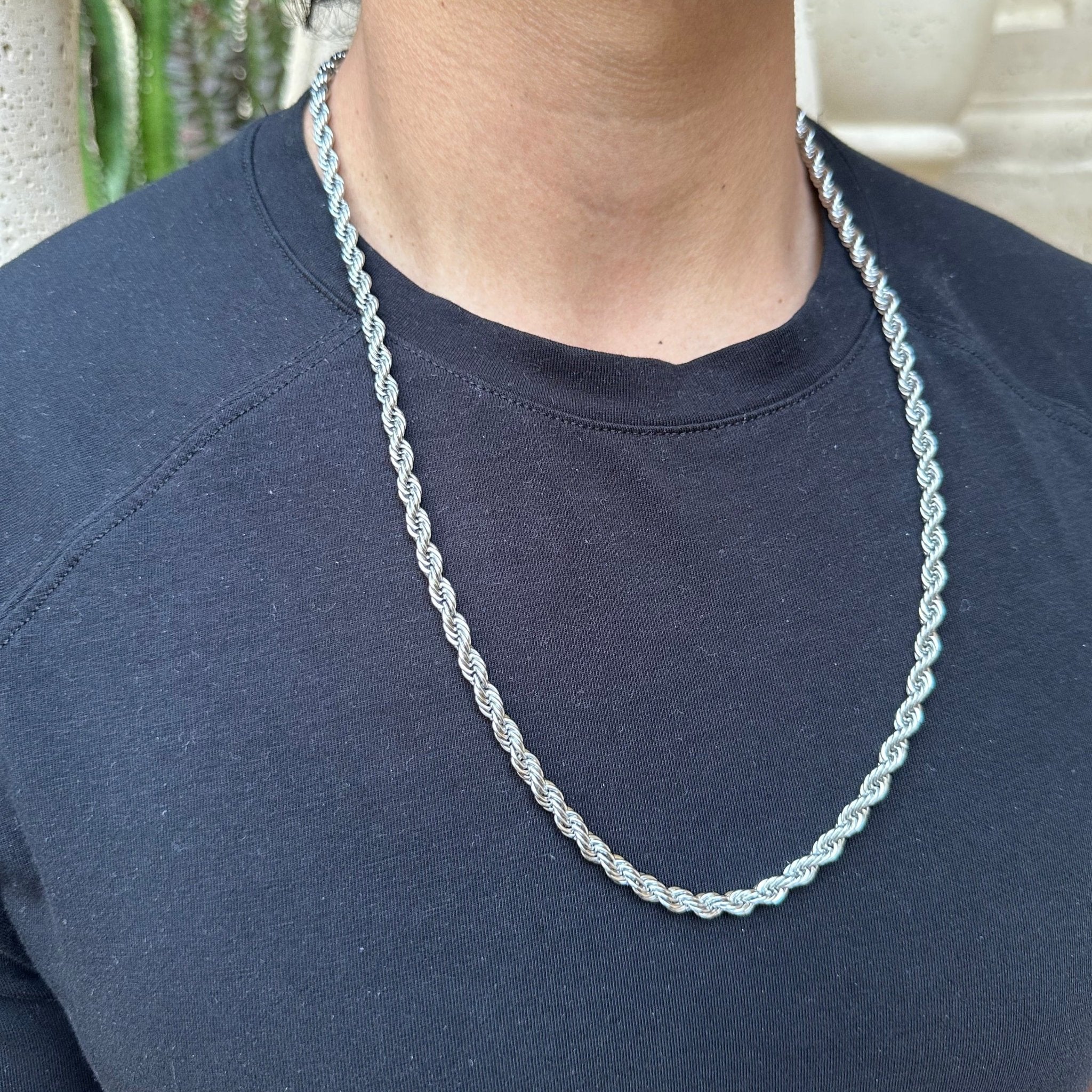 Mens 18k Gold Rope Chain Necklace