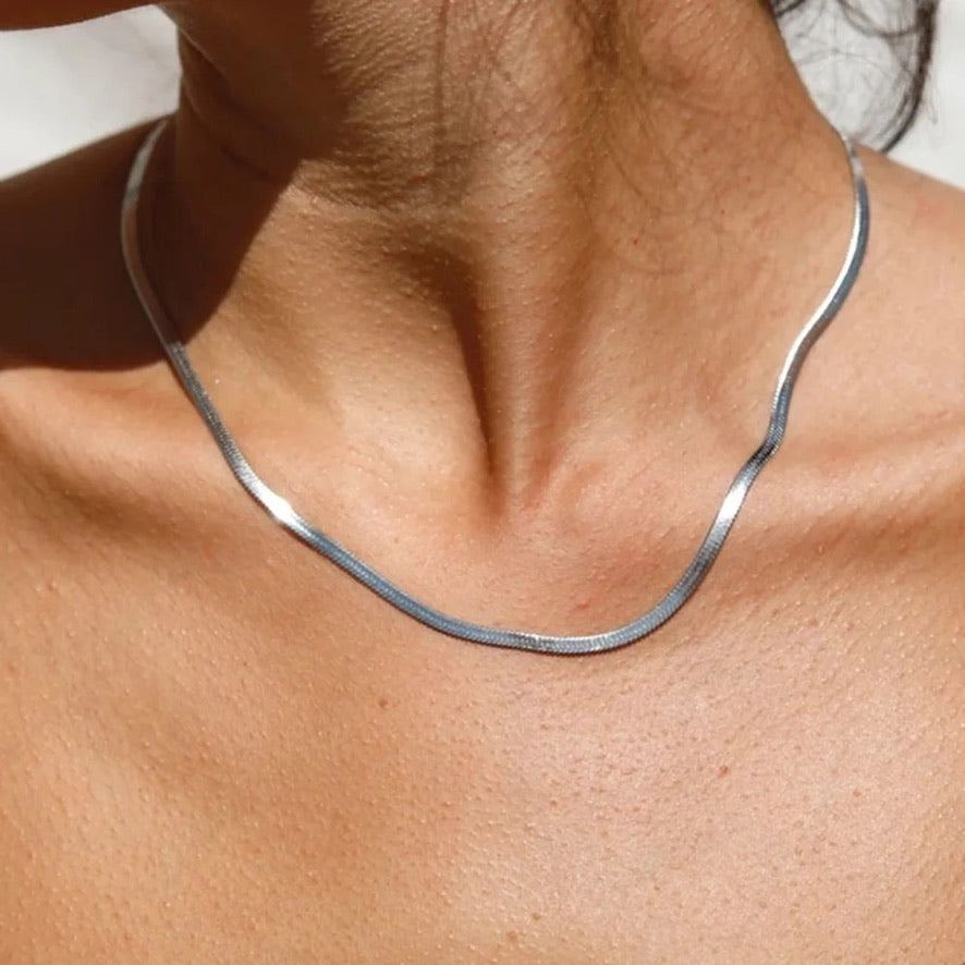 Silver Womens Flat Chain Necklace