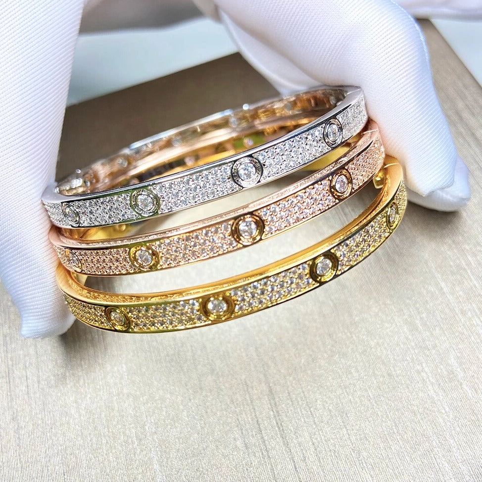 C3 Centre - 💎 💠Unique diamond encrusted bracelet set in... | Facebook