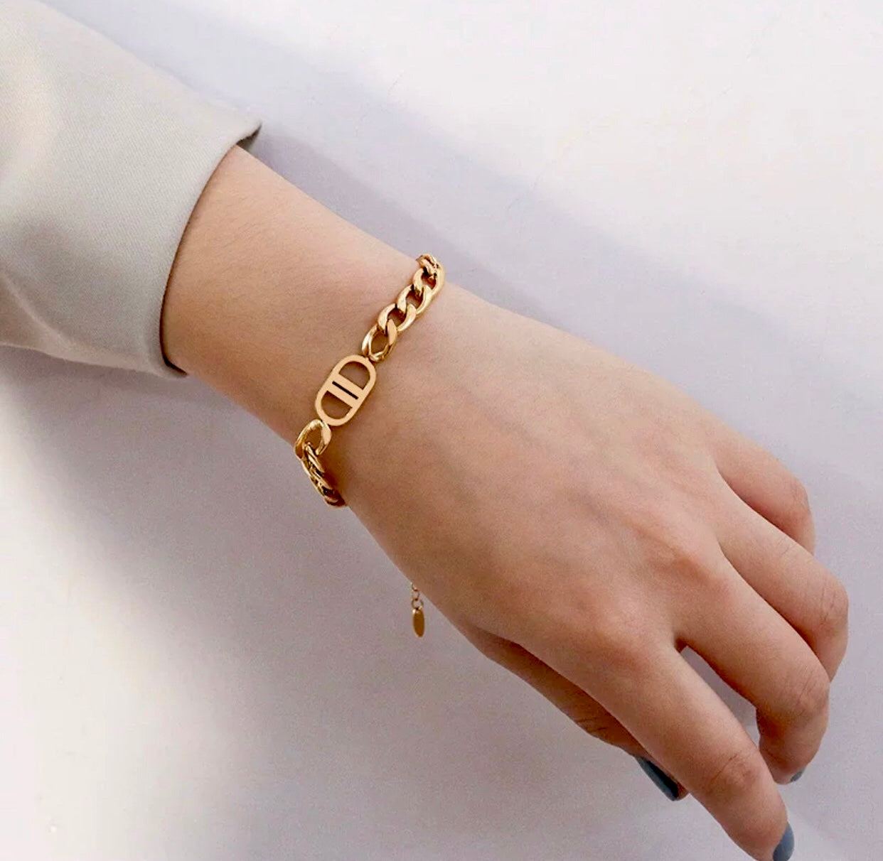 gold-initial-cd-bracelet-chain-