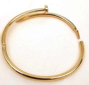 Custom 14k Gold Nail Bracelet - 1 Øak